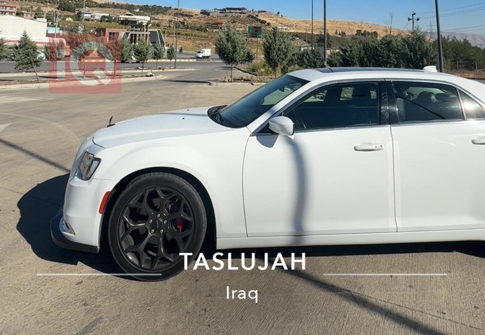 کرایسلەر 300